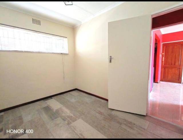 2 BEDROOM PROPERTY TO RENT IN WOODSTOCK UPPER